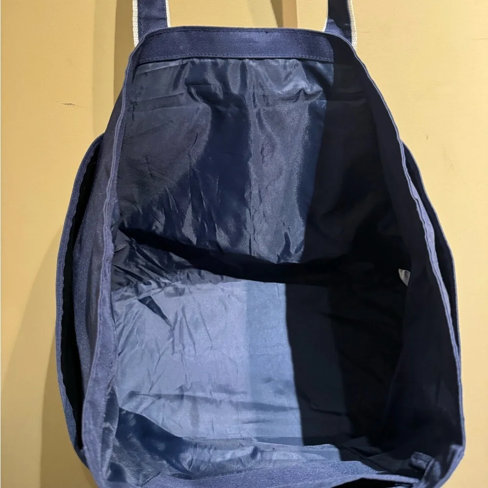 Geckobrands Michigan Lakes Oversized Waterproof Beach Tote EUC